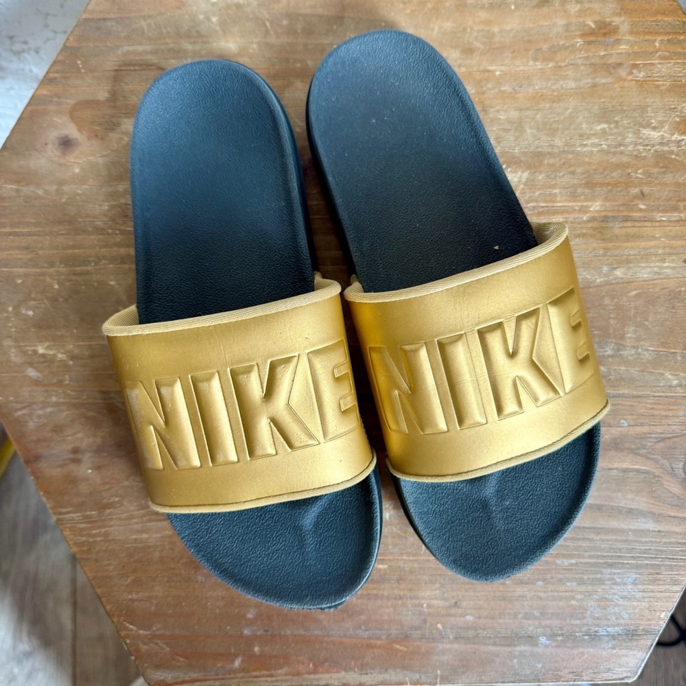 Nike Kids Gold and Black Slide Sandals - Picture 3 of 5